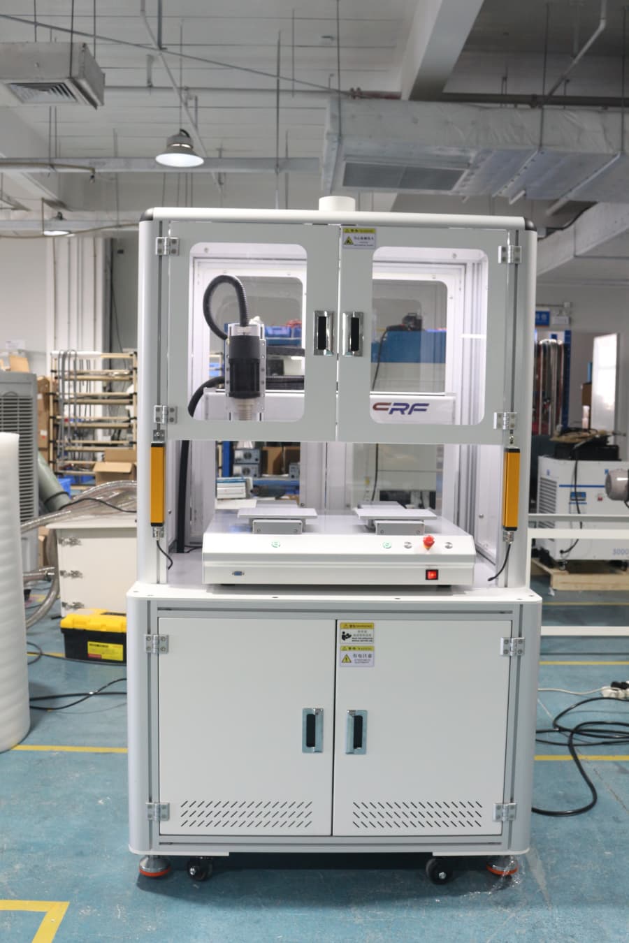 诚峰智造XY轴平台等离子系统实现晶圆级芯片封装高精度处理